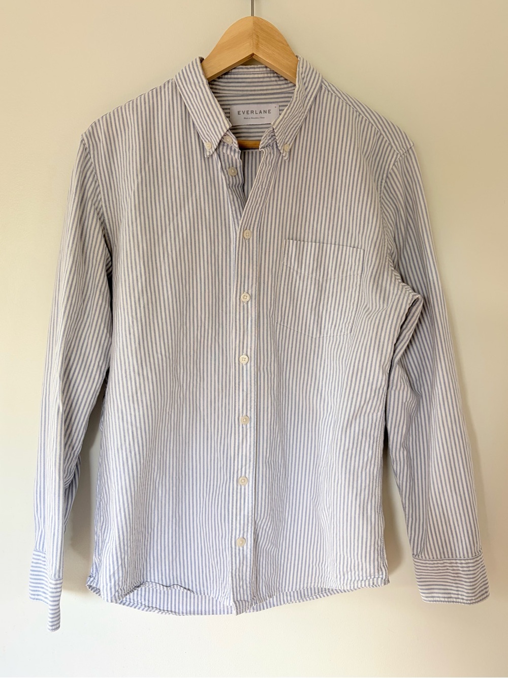 Everlane Blue White Striped Oxford Button Down Men’s size M